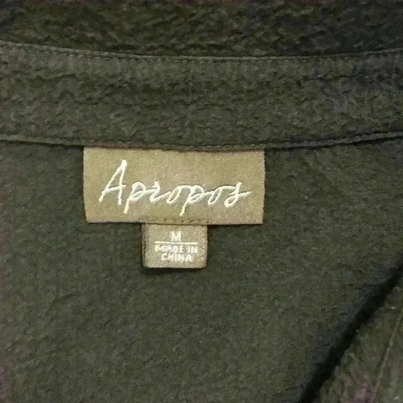 Apropos Black Toggle Button Down Asymmetric Tunic - Picture 6 of 8